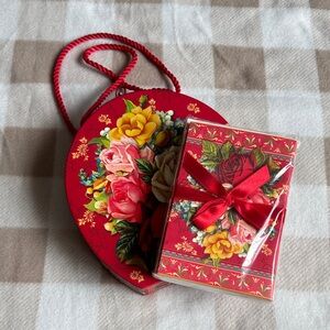 Notecards and Envelopes with Floral Box